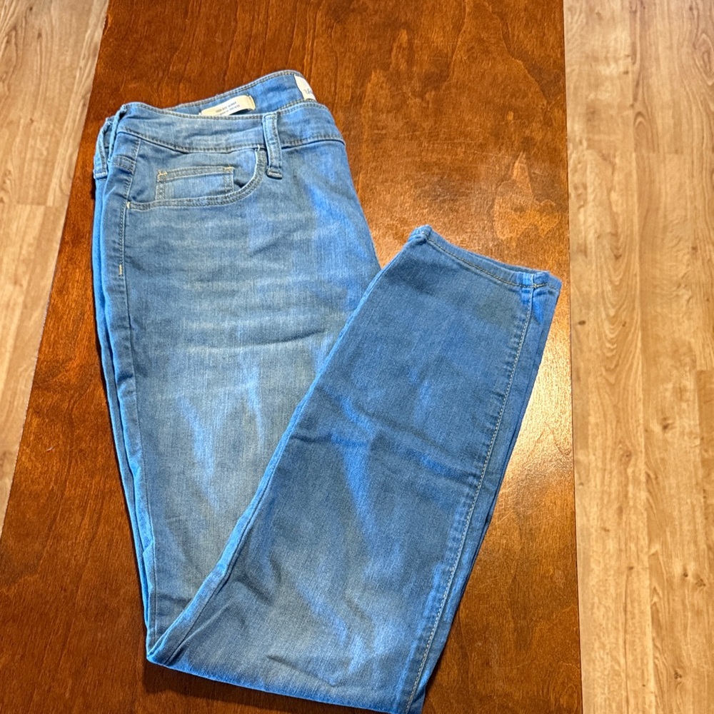 Universal Thread Light Blue Skinny Jeans